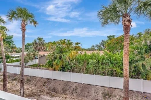 1563 NW 94th Way #09 Coral Springs, FL 33071
