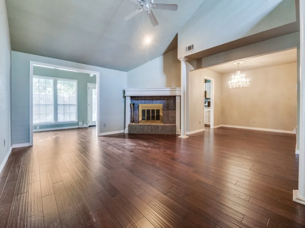 107 Brentwood Court Irving, TX 75061