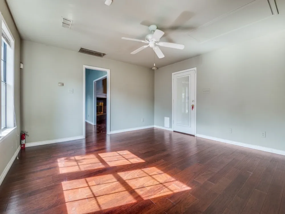 107 Brentwood Court Irving, TX 75061