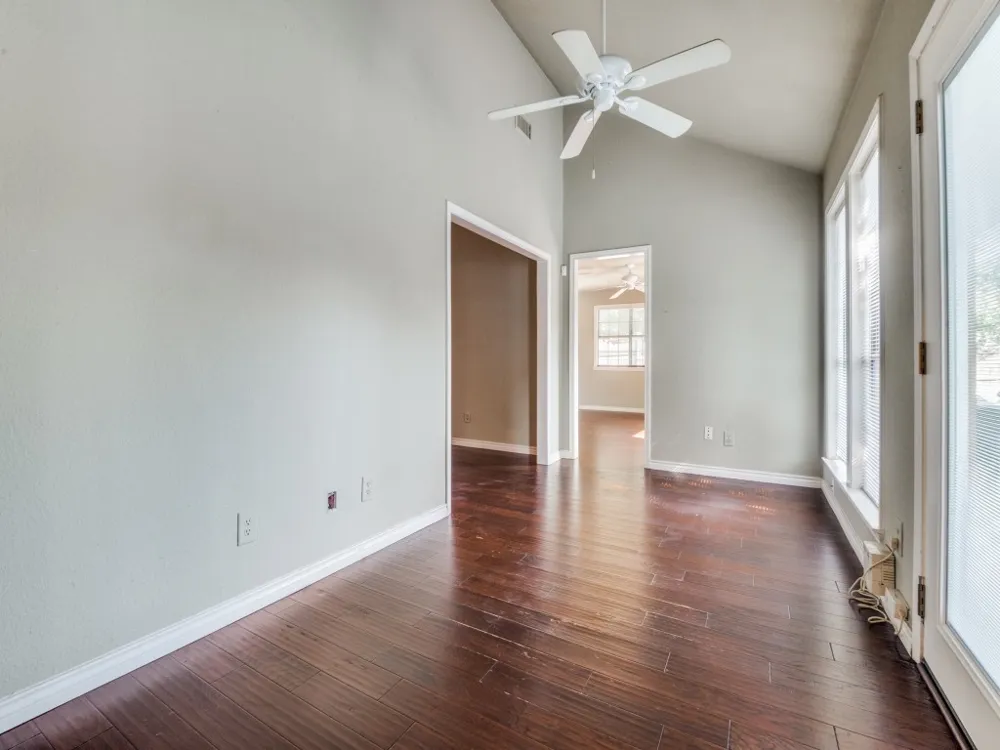 107 Brentwood Court Irving, TX 75061