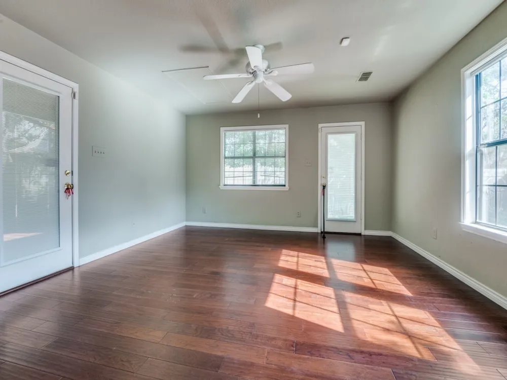 107 Brentwood Court Irving, TX 75061