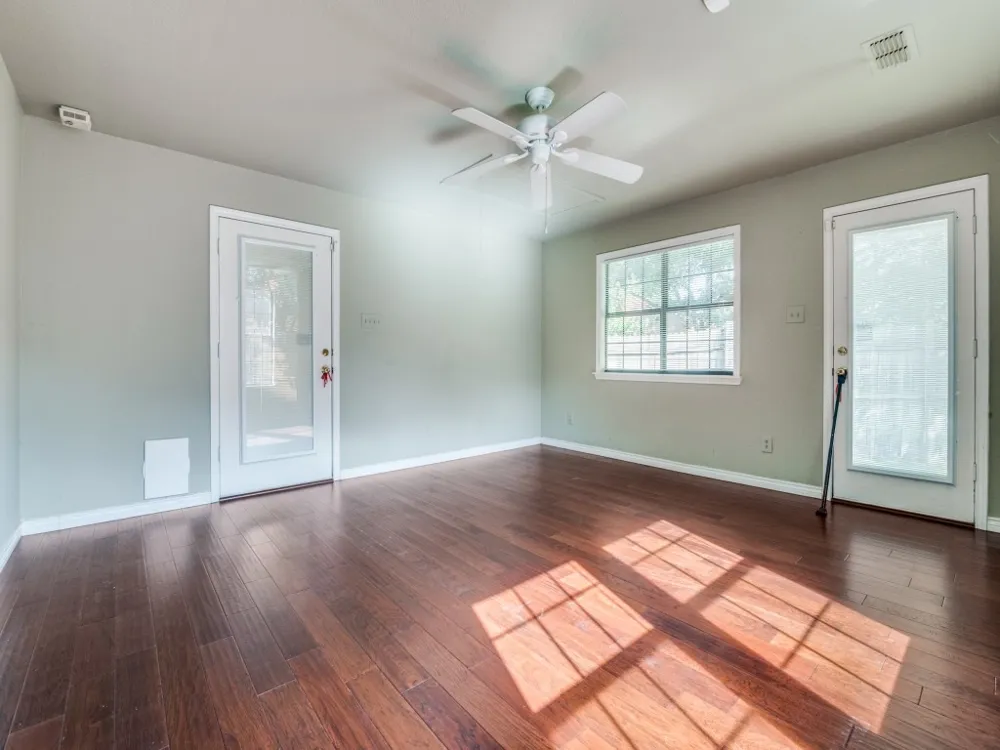 107 Brentwood Court Irving, TX 75061