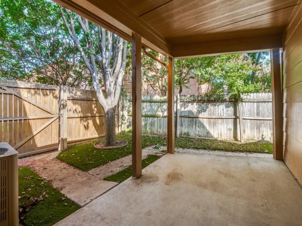 107 Brentwood Court Irving, TX 75061