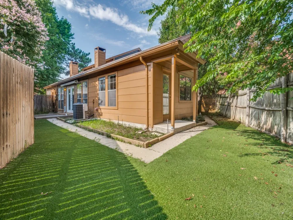 107 Brentwood Court Irving, TX 75061