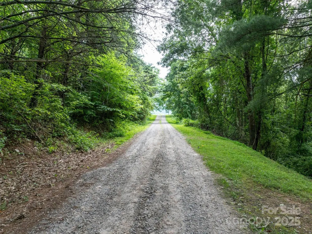 40 Sedgefield Place Clyde, NC 28721