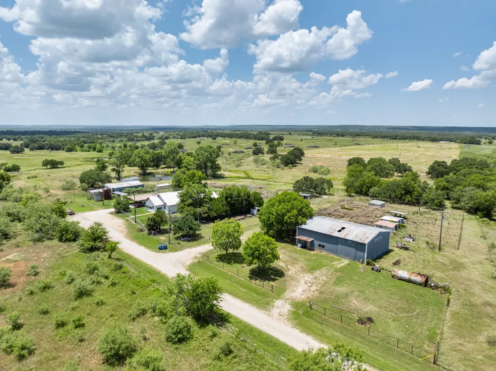 8 SW Poteet Road Bryson, TX 76427