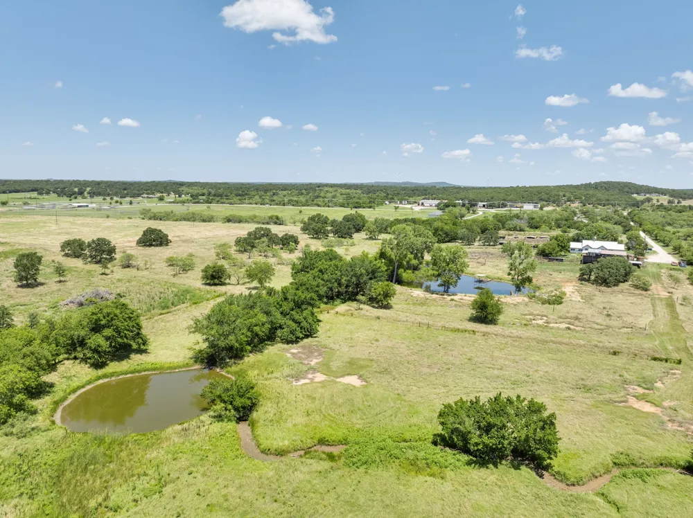 8 SW Poteet Road Bryson, TX 76427