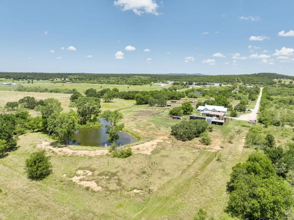 8 SW Poteet Road Bryson, TX 76427