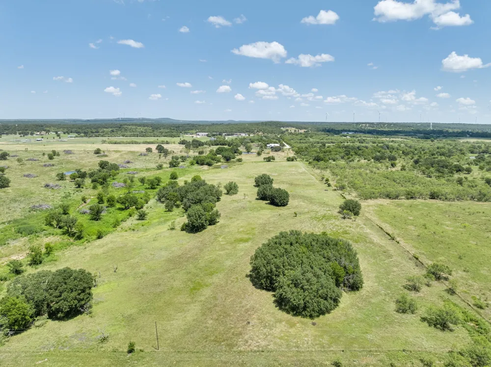 8 SW Poteet Road Bryson, TX 76427