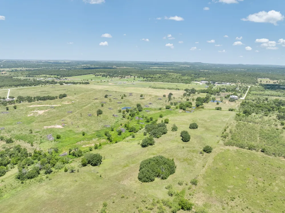 8 SW Poteet Road Bryson, TX 76427