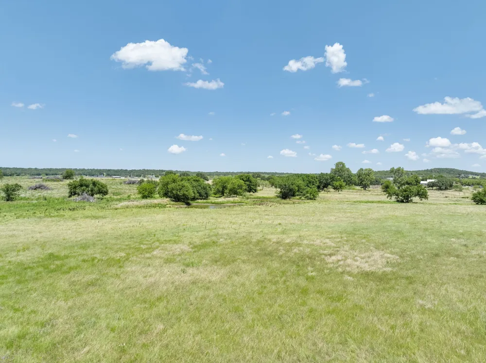 8 SW Poteet Road Bryson, TX 76427