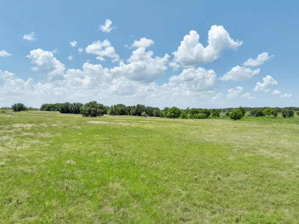 8 SW Poteet Road Bryson, TX 76427