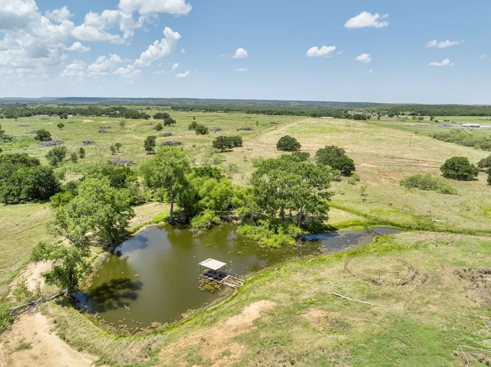 8 SW Poteet Road Bryson, TX 76427