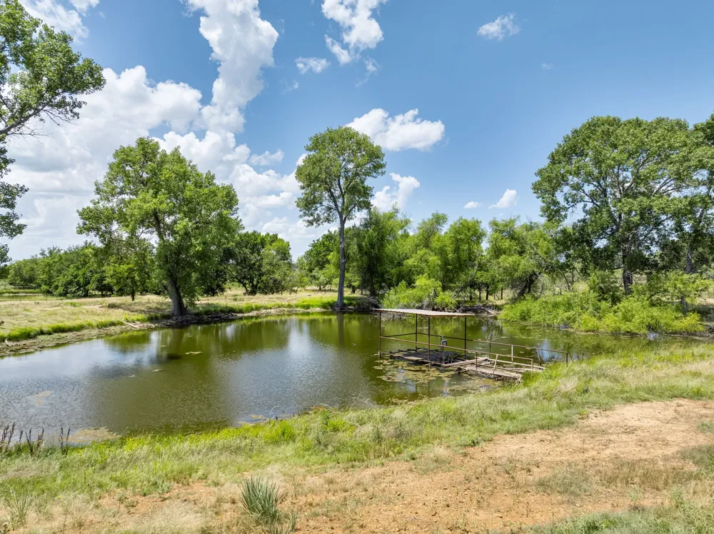 8 SW Poteet Road Bryson, TX 76427