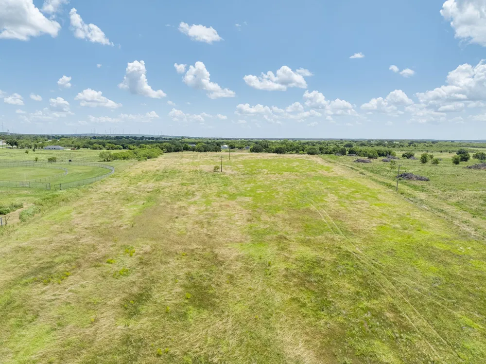 8 SW Poteet Road Bryson, TX 76427