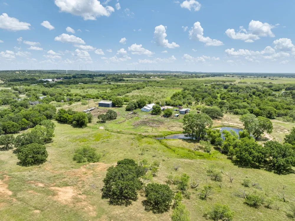 8 SW Poteet Road Bryson, TX 76427