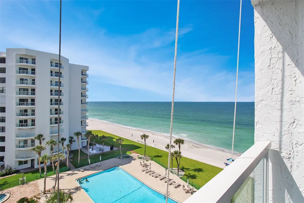 1050 LONGBOAT CLUB ROAD #702 Longboat Key, FL 34228