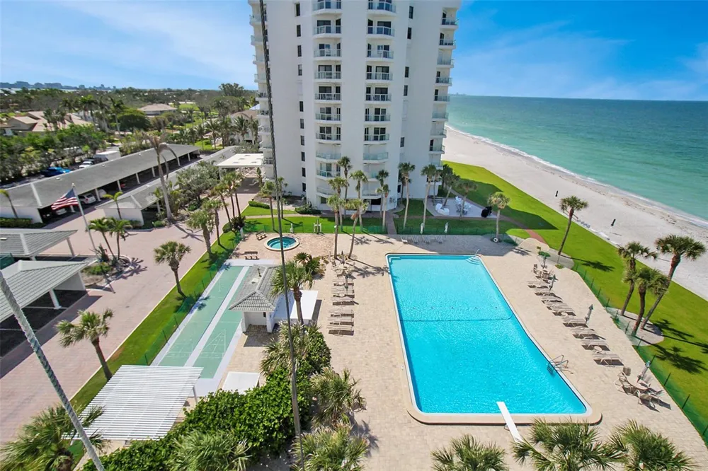 1050 LONGBOAT CLUB ROAD #702 Longboat Key, FL 34228