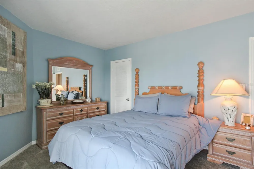 1050 LONGBOAT CLUB ROAD #702 Longboat Key, FL 34228