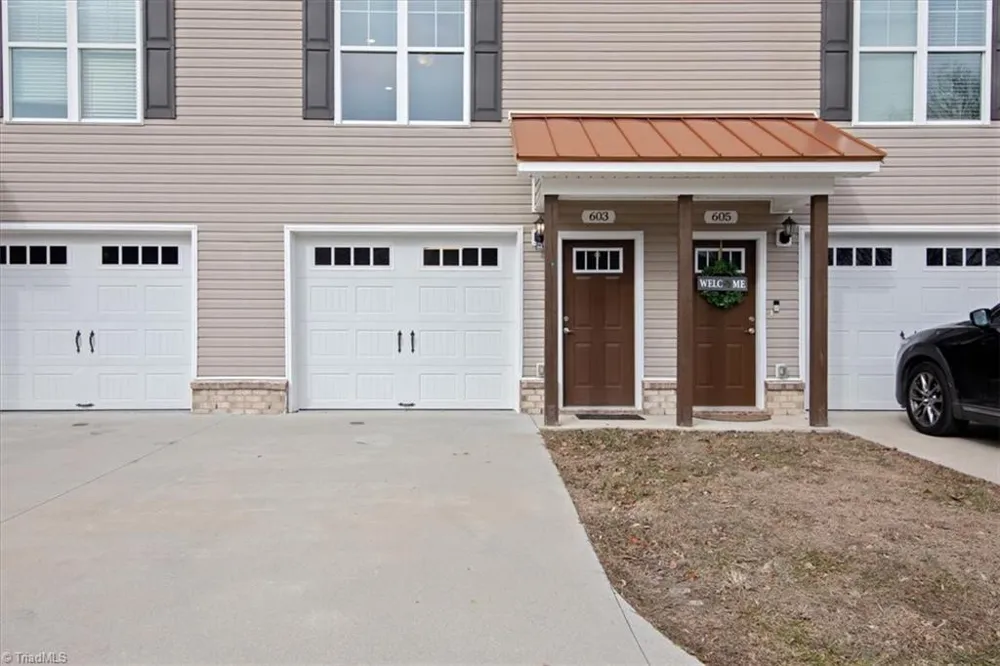 605, 607 Riverside Drive Mount Airy, NC 27030