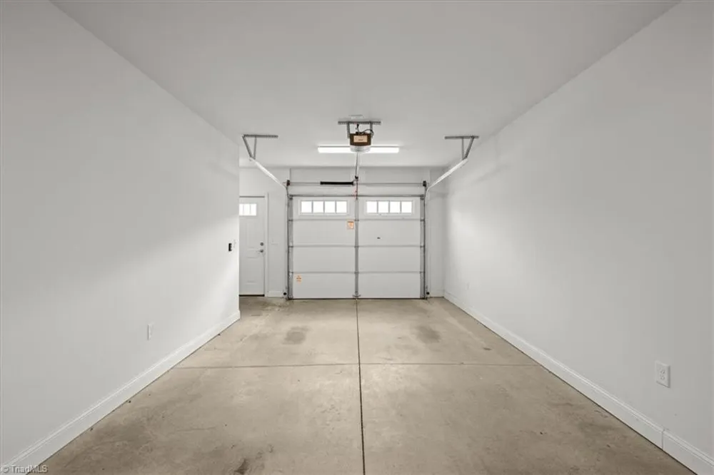 605, 607 Riverside Drive Mount Airy, NC 27030