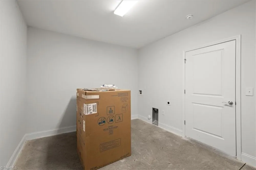 605, 607 Riverside Drive Mount Airy, NC 27030