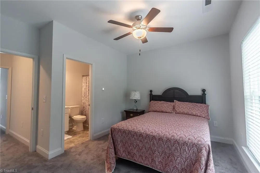 605, 607 Riverside Drive Mount Airy, NC 27030