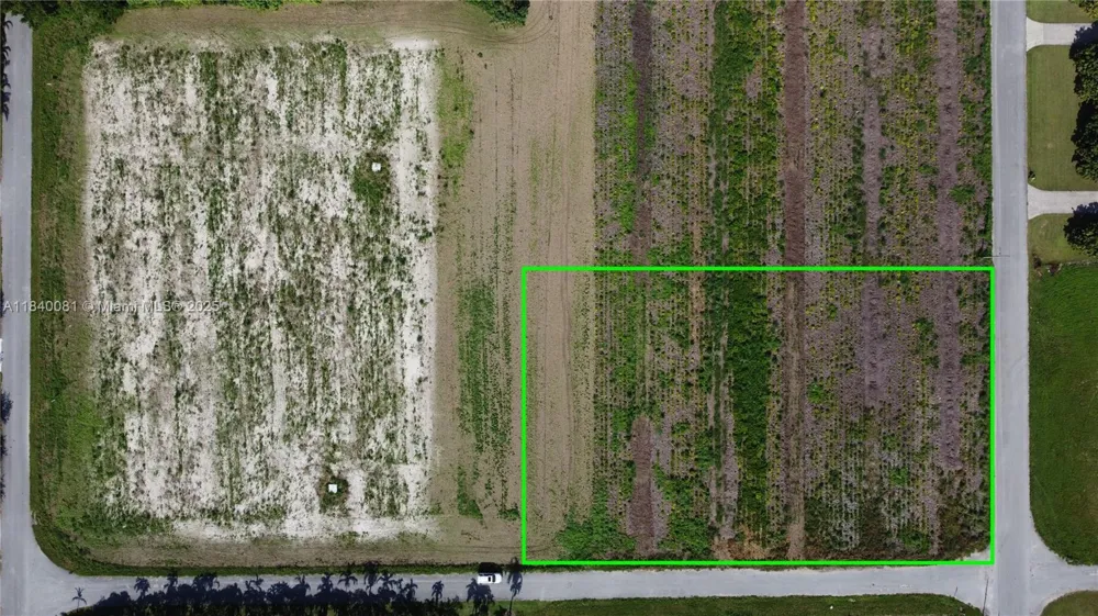 240 SW 213 PL Homestead, FL 33031