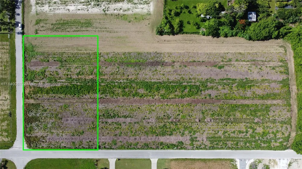 240 SW 213 PL Homestead, FL 33031
