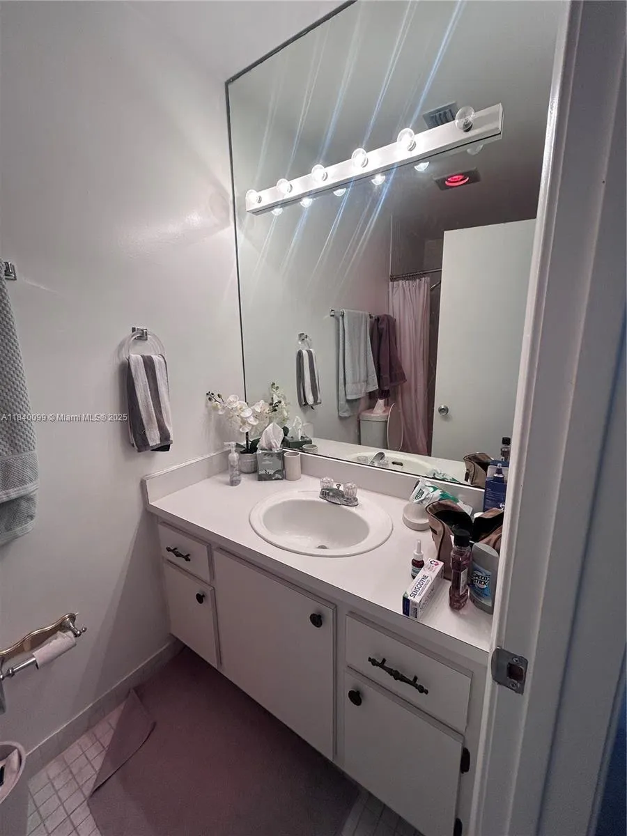 324 Poinciana Dr Sunny Isles Beach, FL 33160