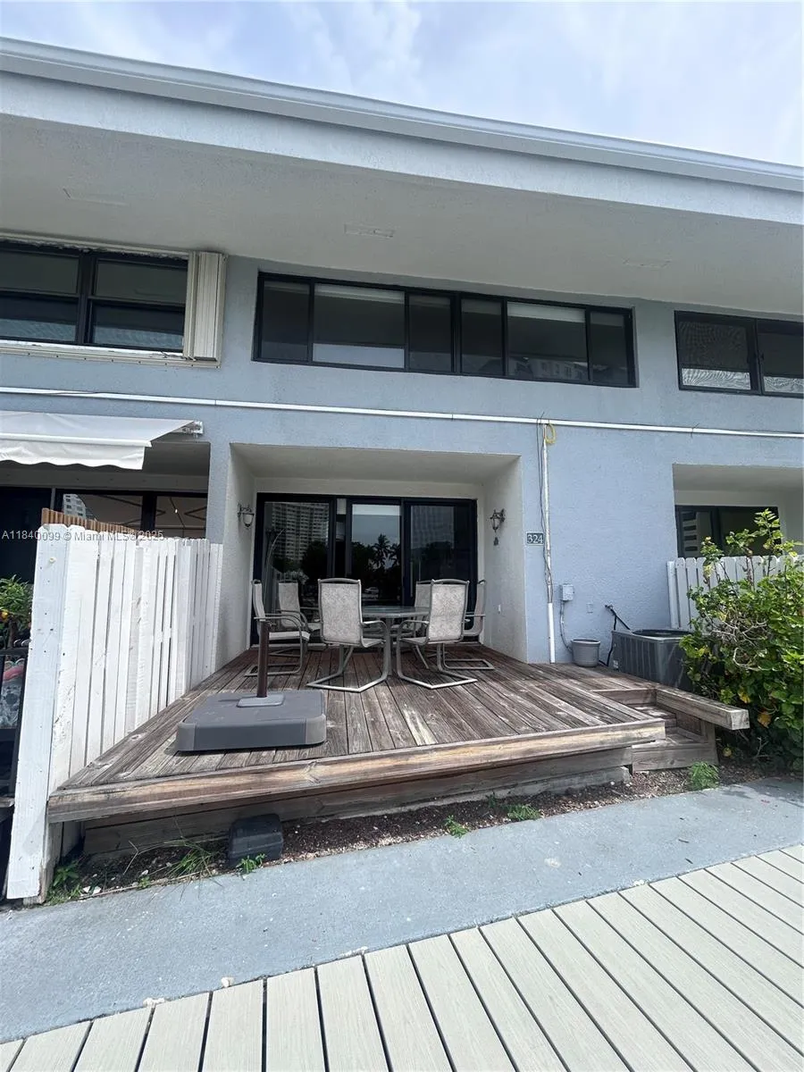 324 Poinciana Dr Sunny Isles Beach, FL 33160