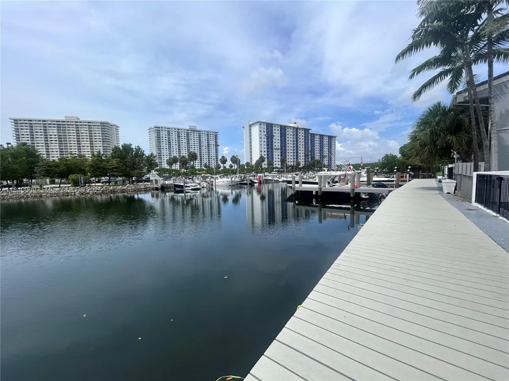 324 Poinciana Dr Sunny Isles Beach, FL 33160