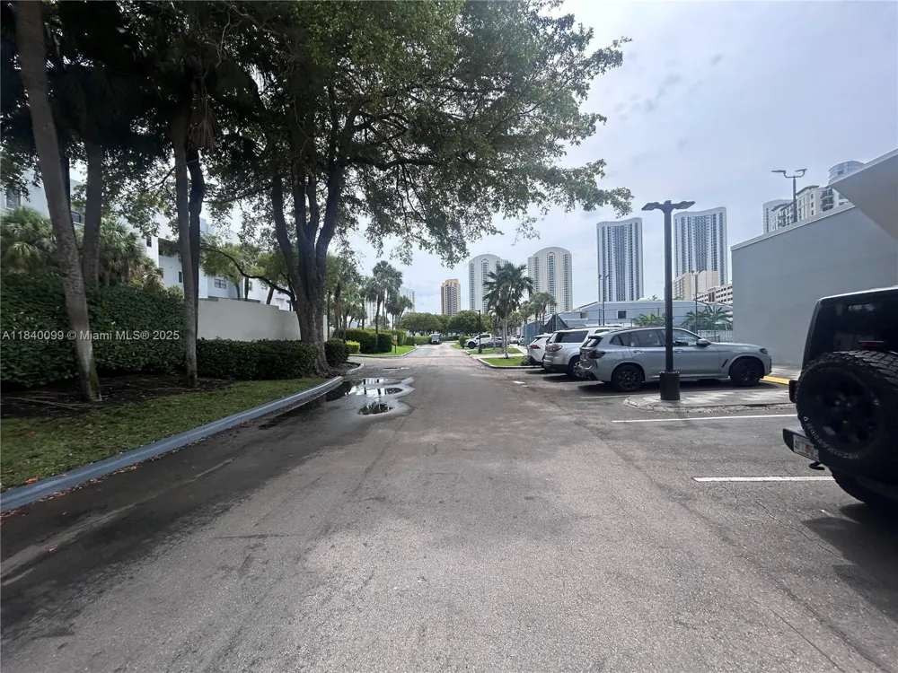 324 Poinciana Dr Sunny Isles Beach, FL 33160
