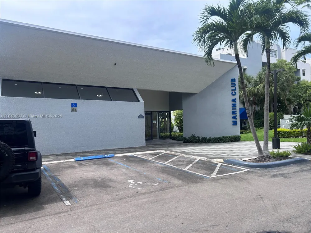 324 Poinciana Dr Sunny Isles Beach, FL 33160