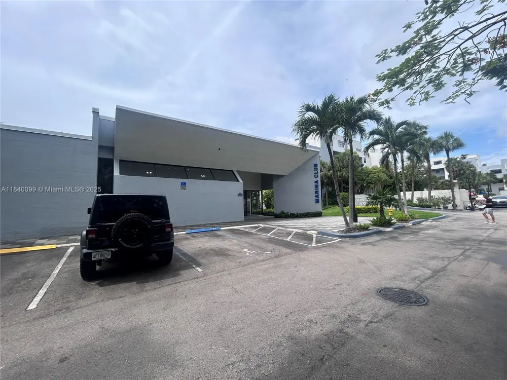 324 Poinciana Dr Sunny Isles Beach, FL 33160