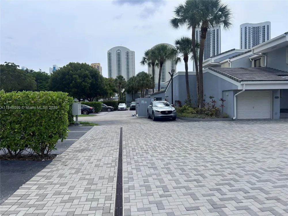 324 Poinciana Dr Sunny Isles Beach, FL 33160