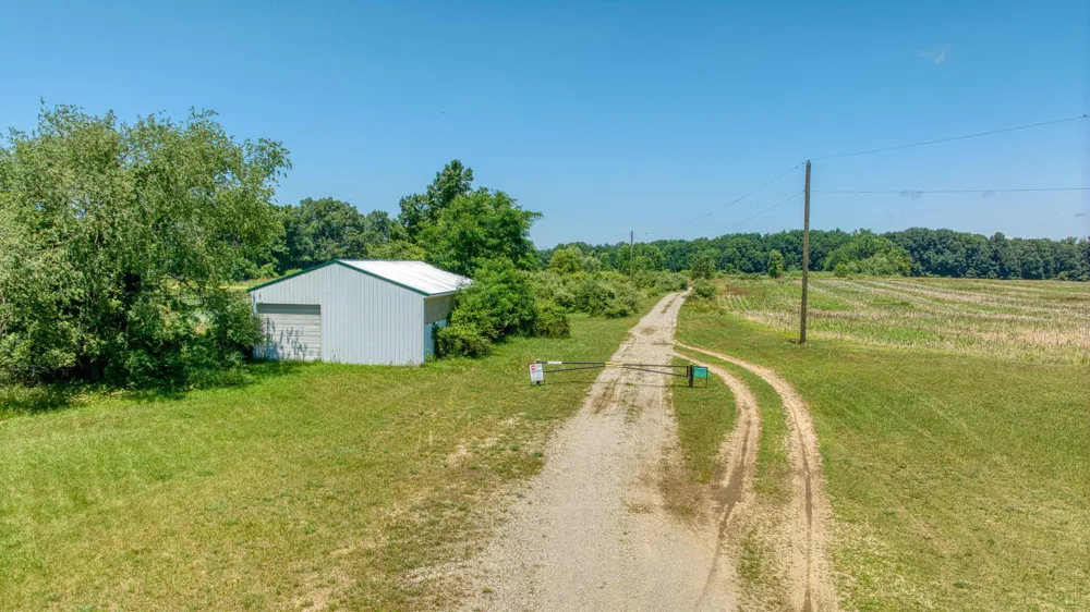 8896 CASE ROAD Brooklyn, MI 49230