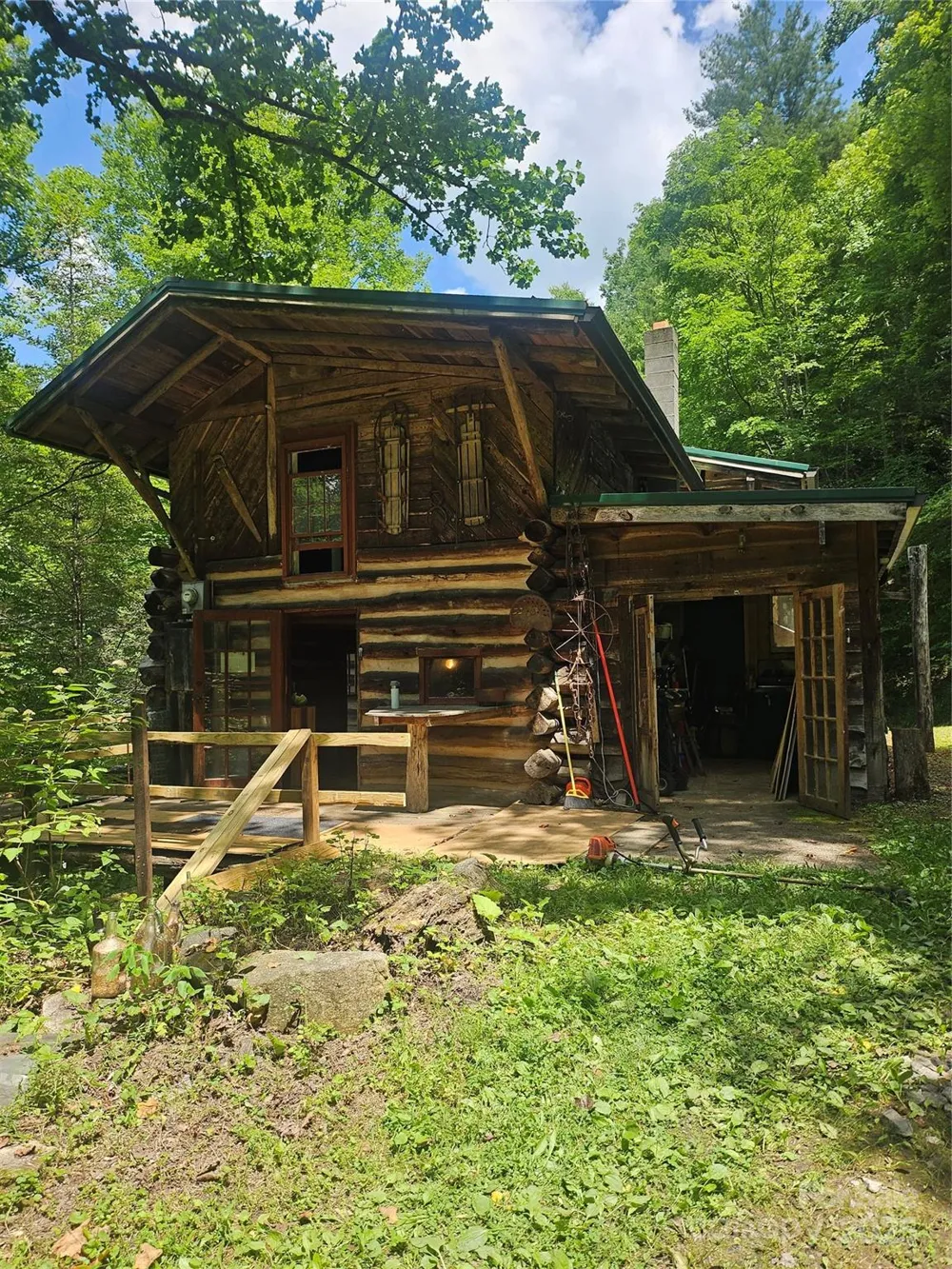 1710 Roaring Fork Road Mars Hill, NC 28754
