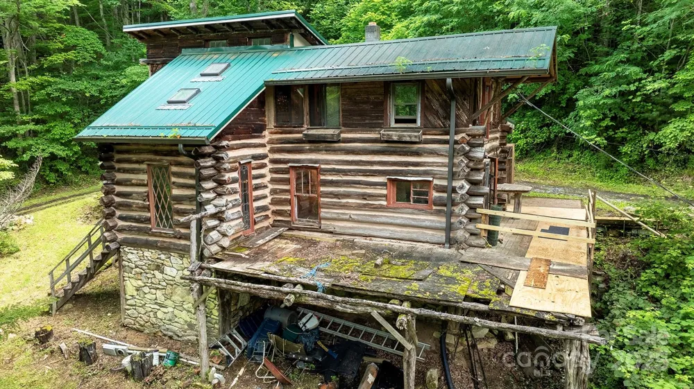 1710 Roaring Fork Road Mars Hill, NC 28754
