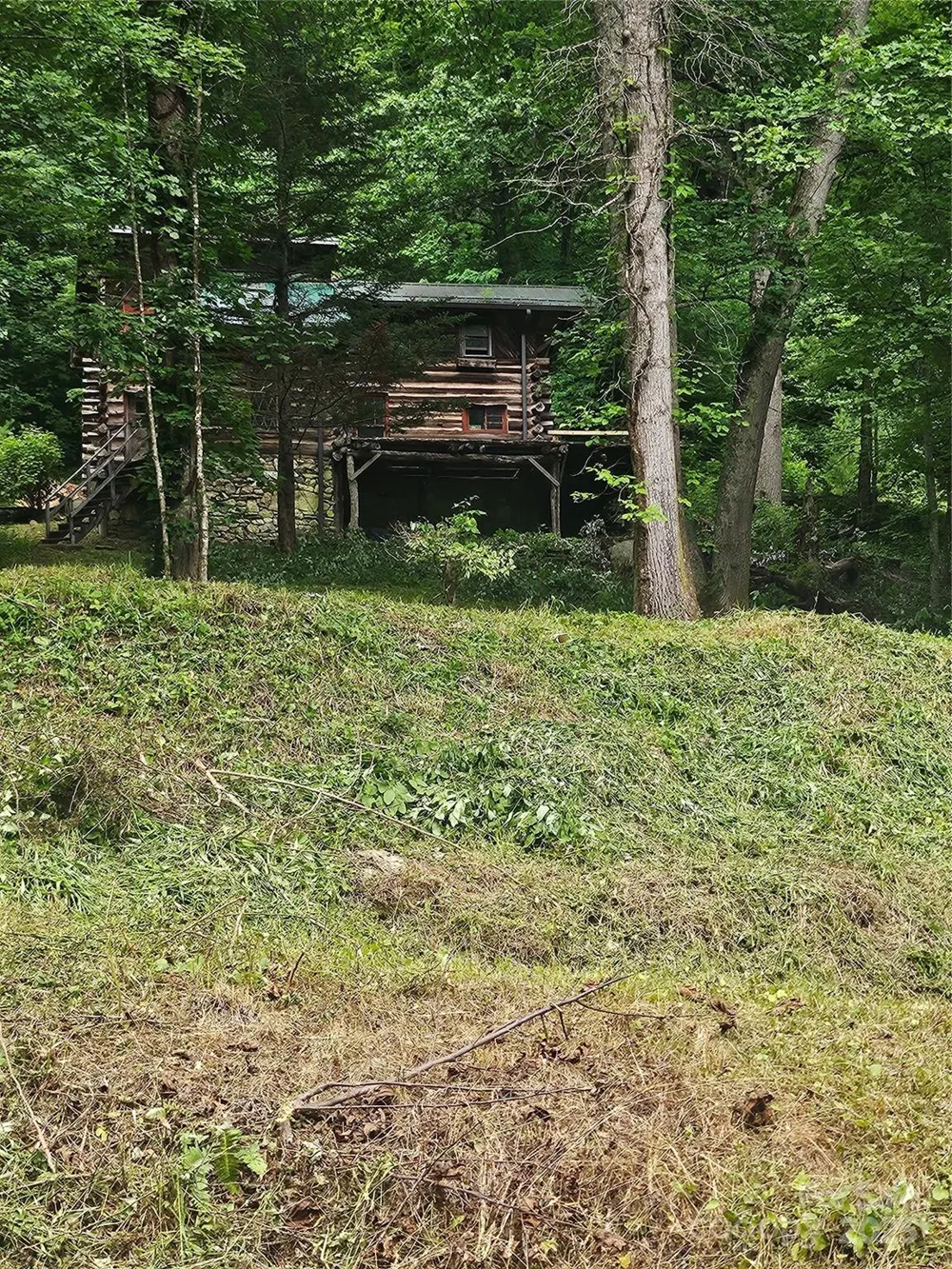 1710 Roaring Fork Road Mars Hill, NC 28754