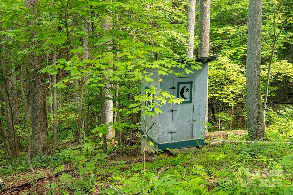 1710 Roaring Fork Road Mars Hill, NC 28754