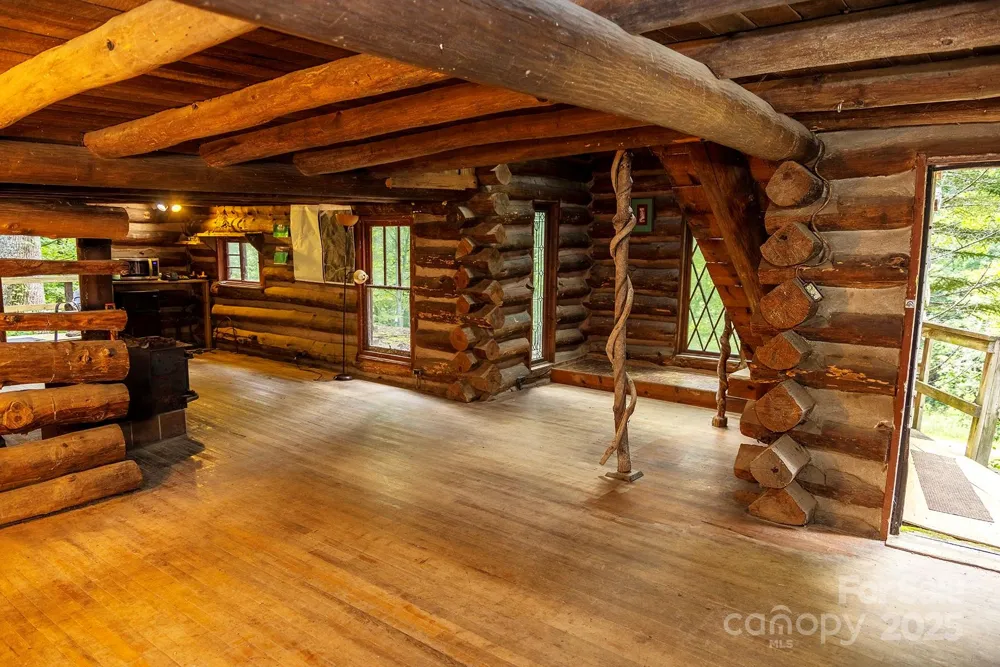 1710 Roaring Fork Road Mars Hill, NC 28754
