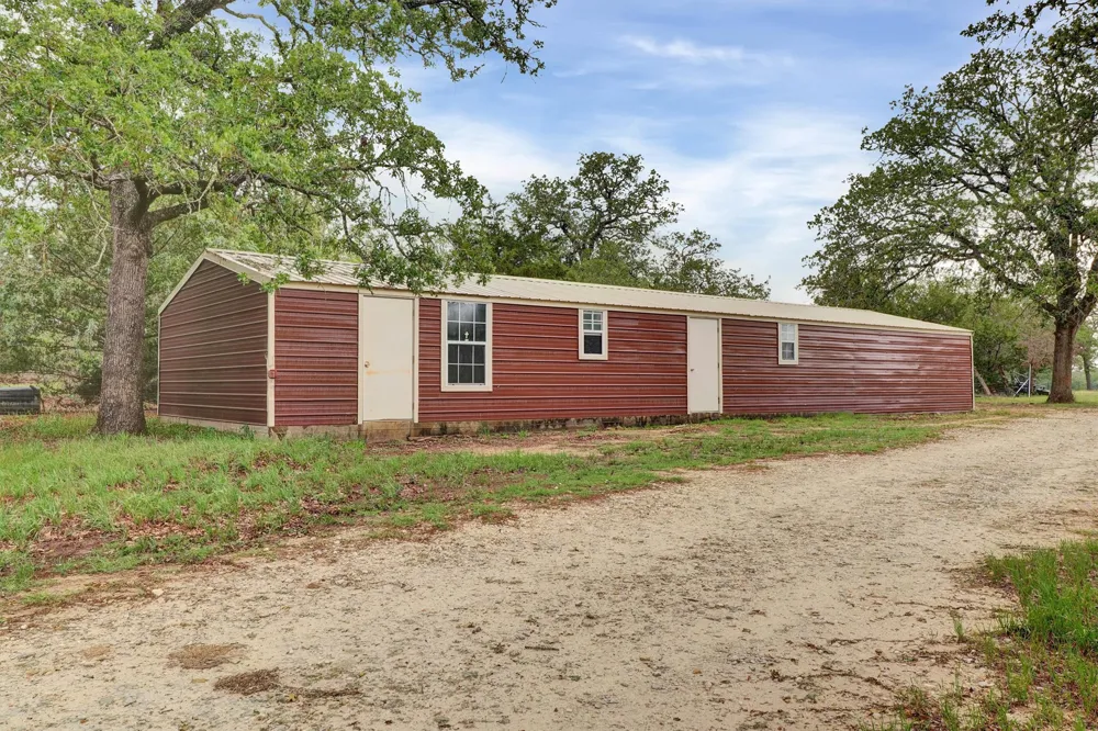 847 Highway 95 S Smithville, TX 78957