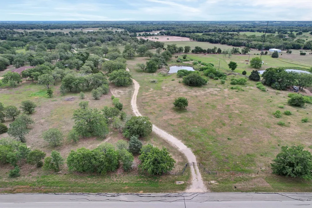 847 Highway 95 S Smithville, TX 78957