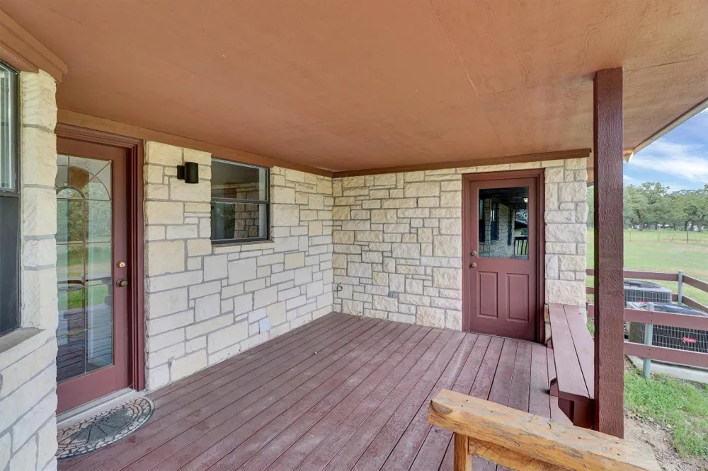847 Highway 95 S Smithville, TX 78957