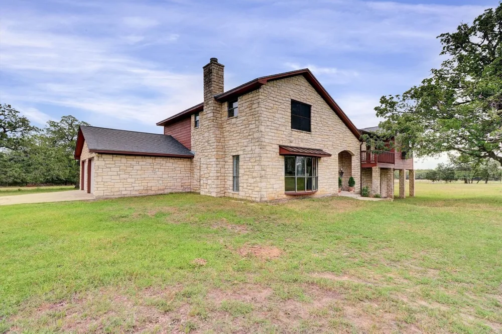 847 Highway 95 S Smithville, TX 78957