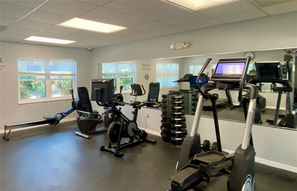 1129 APPLE TERRACE Leesburg, FL 34748