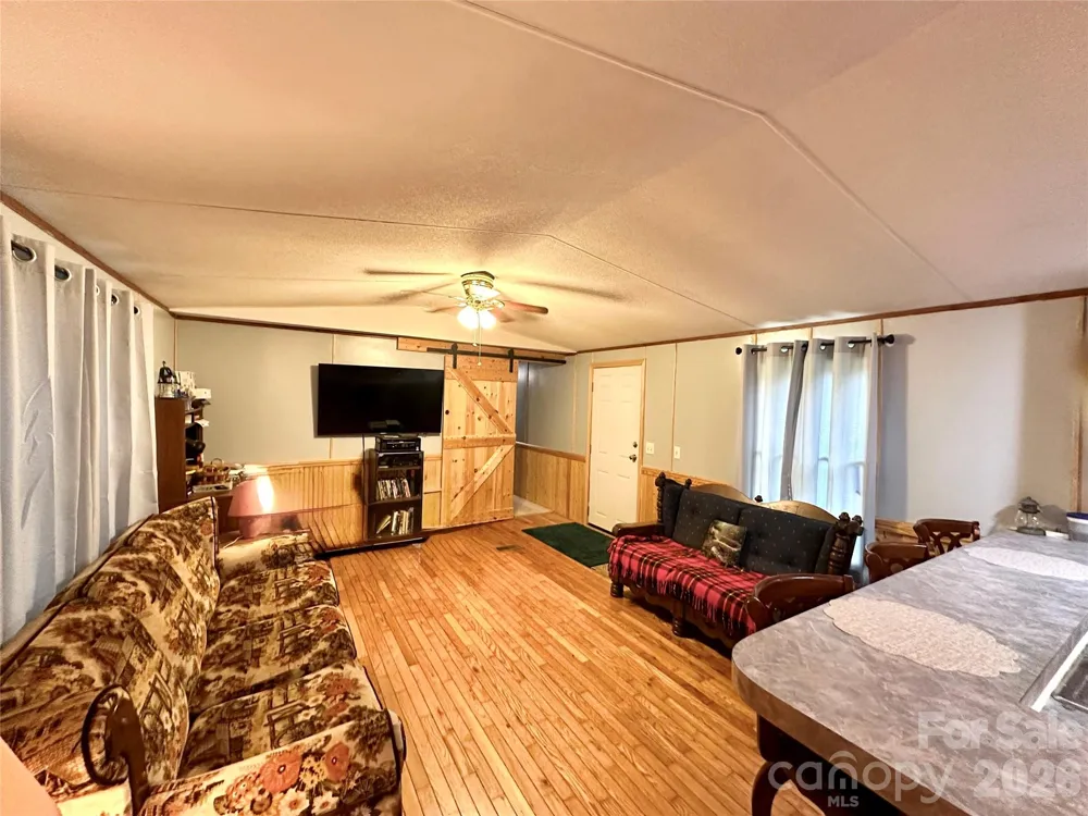 492 Chestnut Mountain Road Spruce Pine, NC 28777