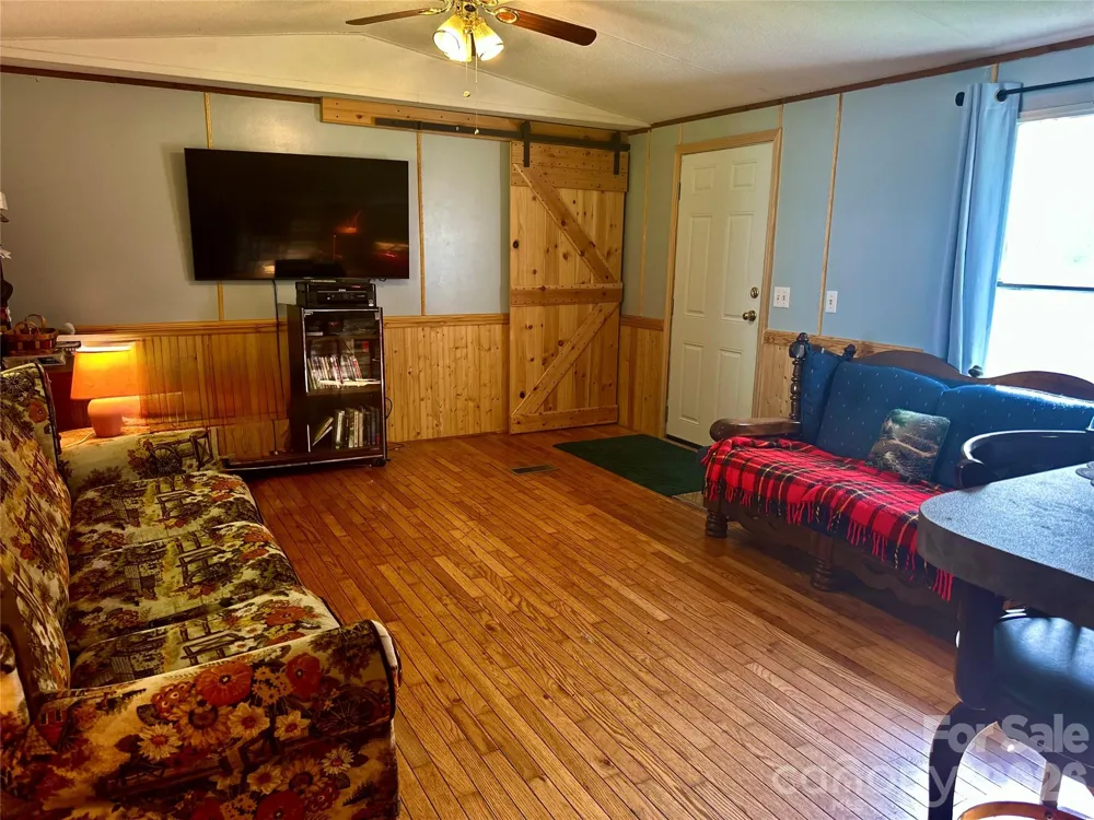492 Chestnut Mountain Road Spruce Pine, NC 28777