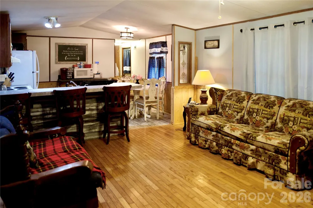 492 Chestnut Mountain Road Spruce Pine, NC 28777